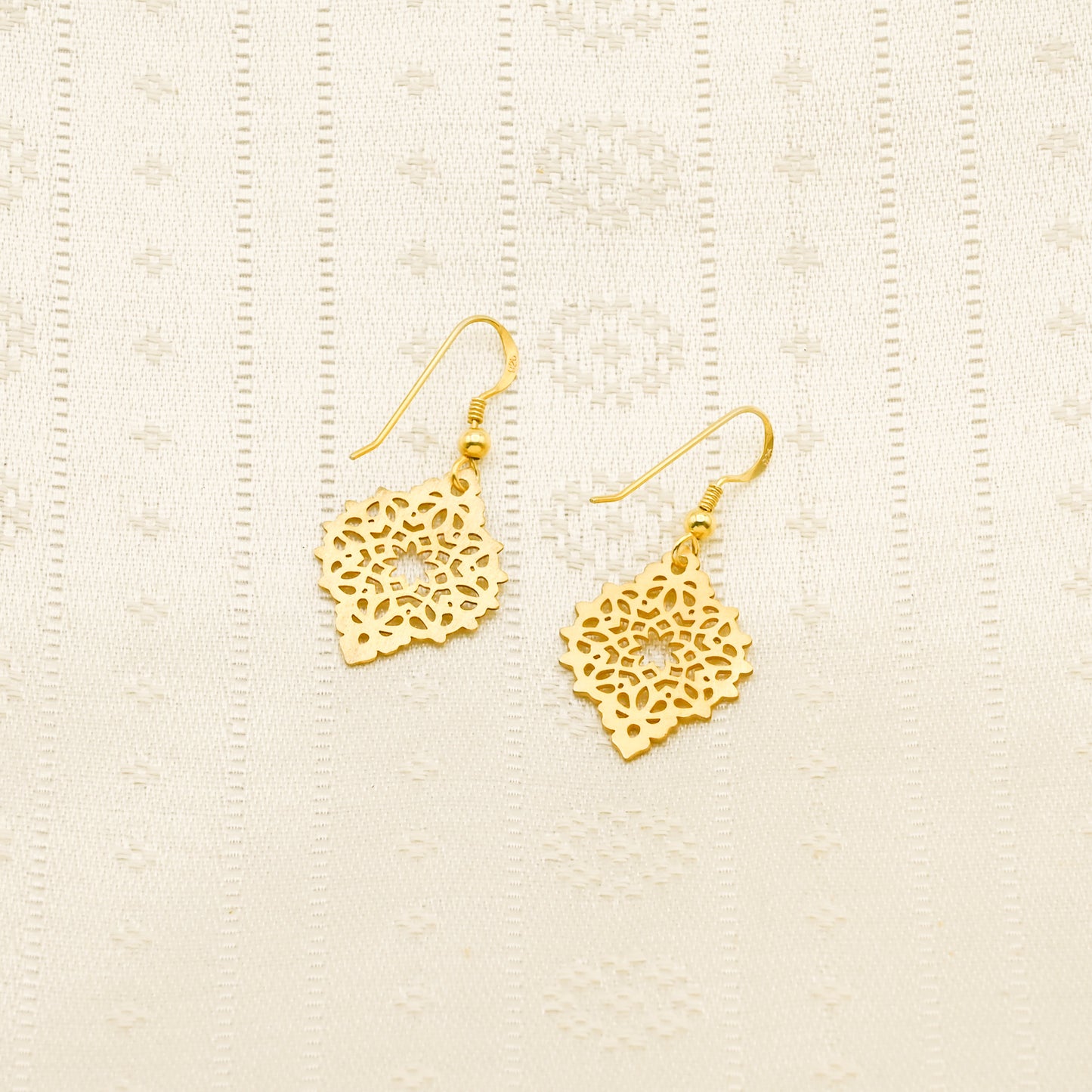 【1点のみ】幾何学文様のピアス　SV925