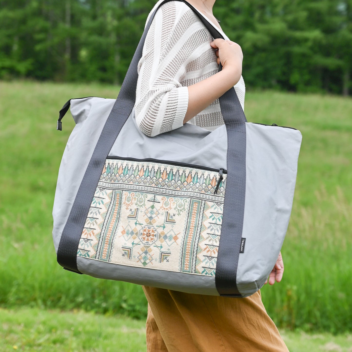 刺繍トラベルバッグ