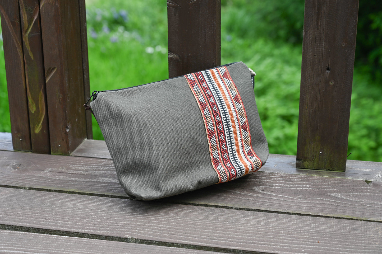 トライバル刺繍ミリタリーポーチ