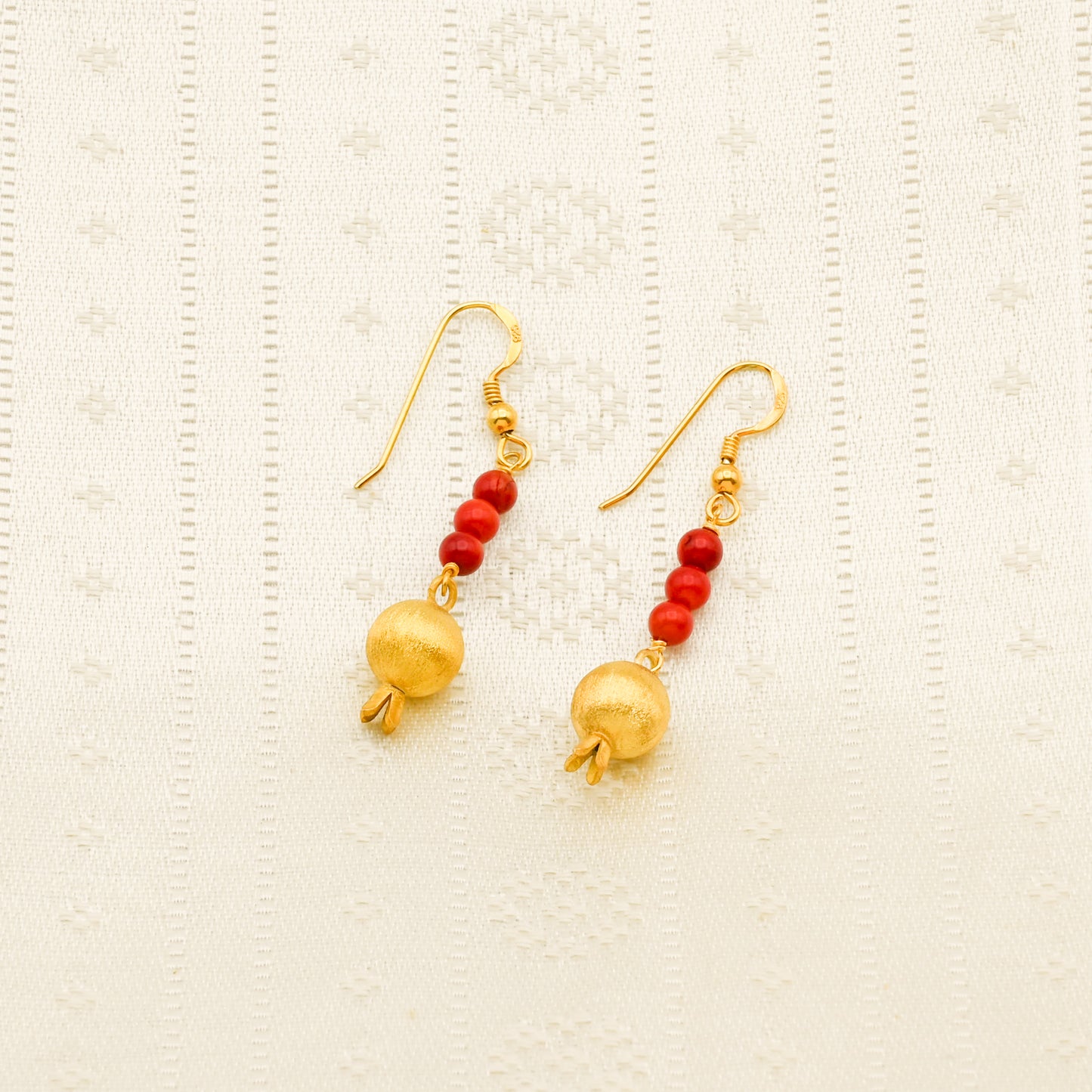 【1点のみ】ザクロのピアス　SV925