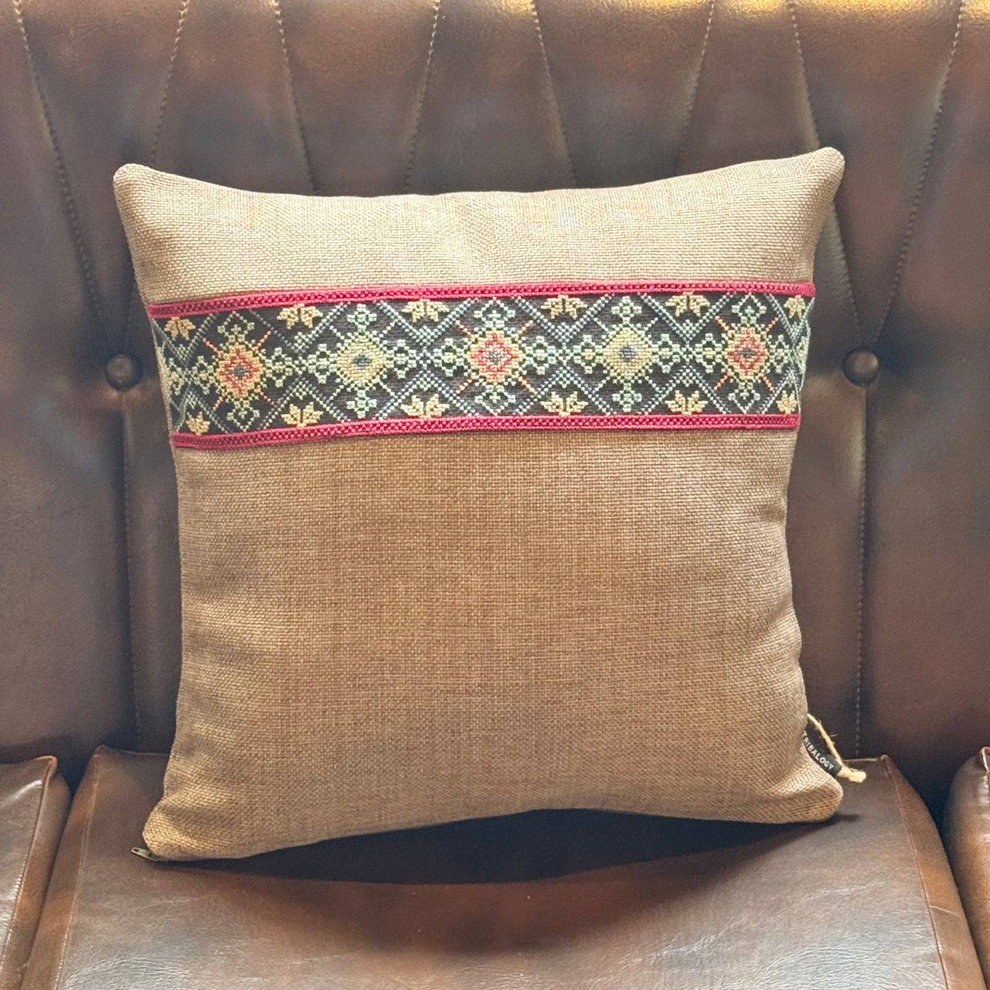 刺繍クッションカバー
